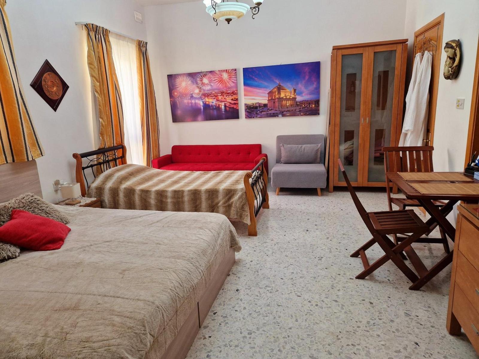 Saracini'S Homestay Аттард Экстерьер фото